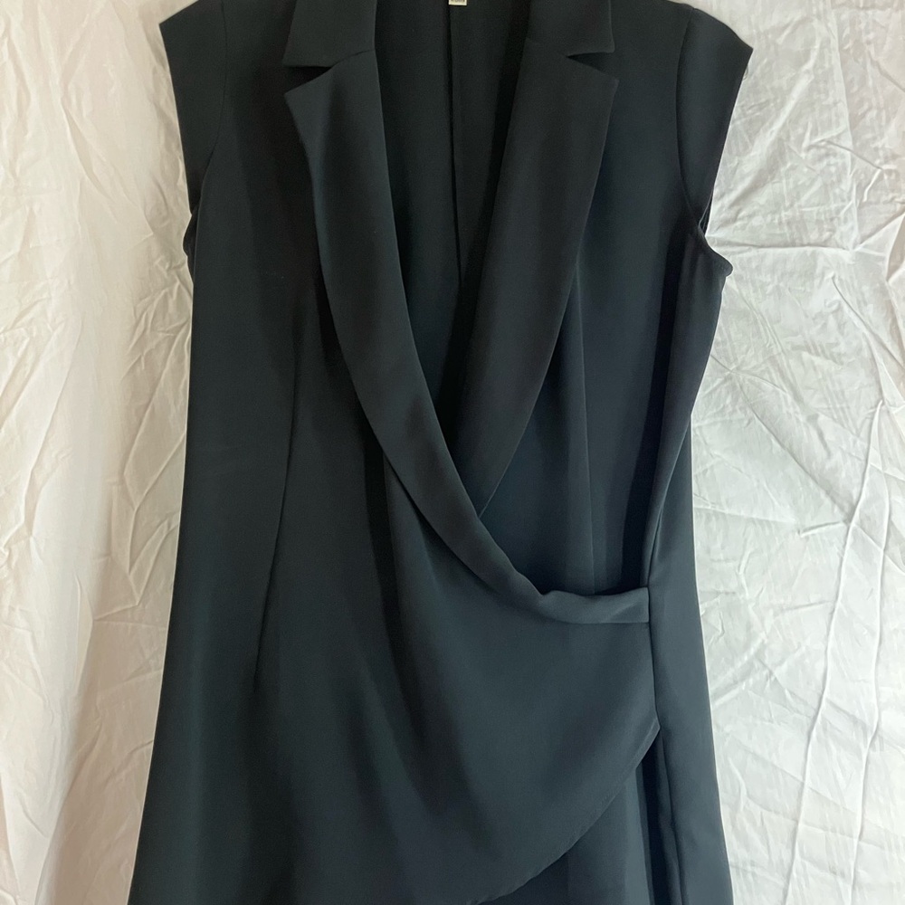 CAbi Black Sleeveless Tunic Top